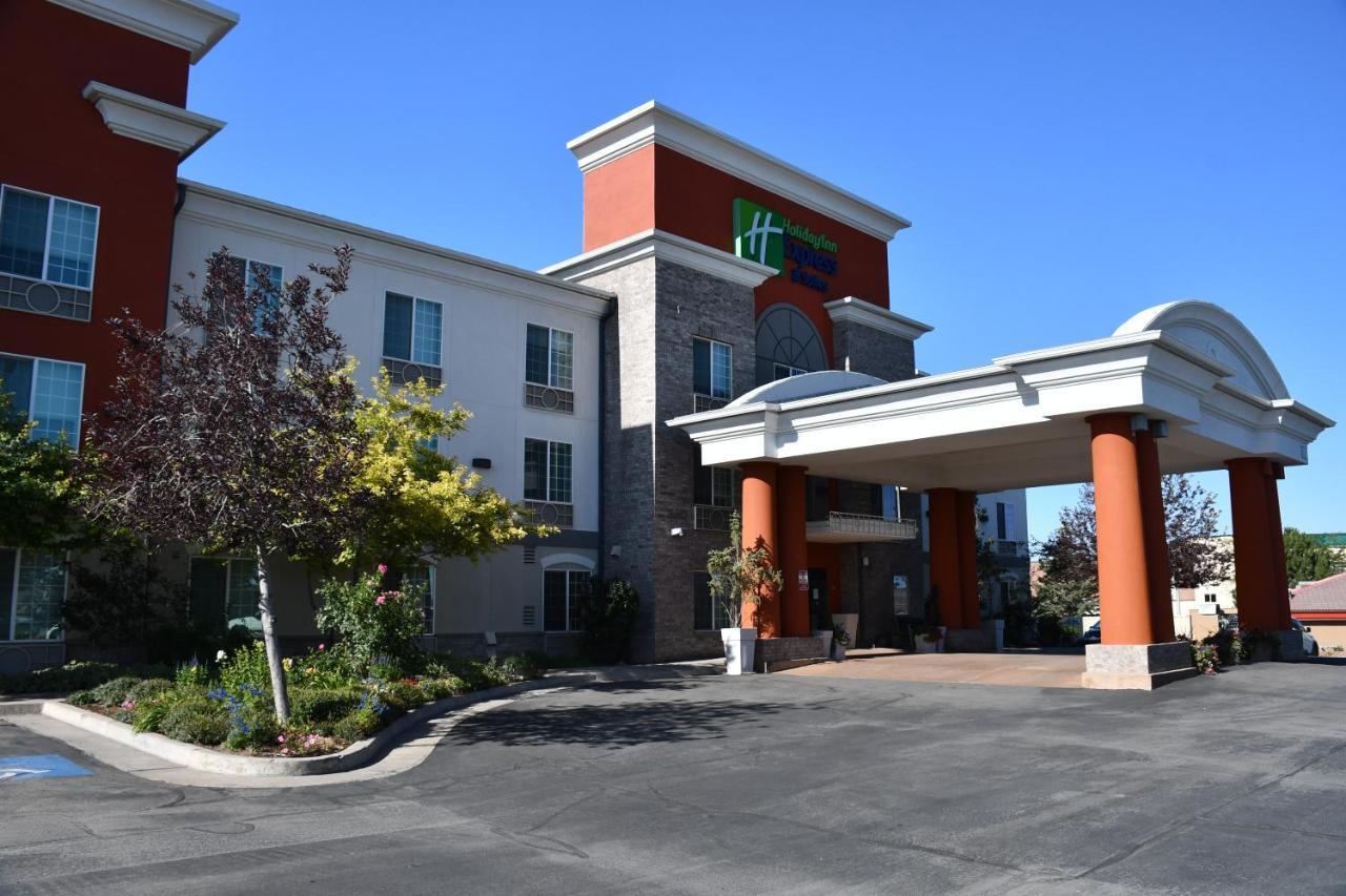 Holiday Inn Express Hotel & Suites Evanston By Ihg Экстерьер фото
