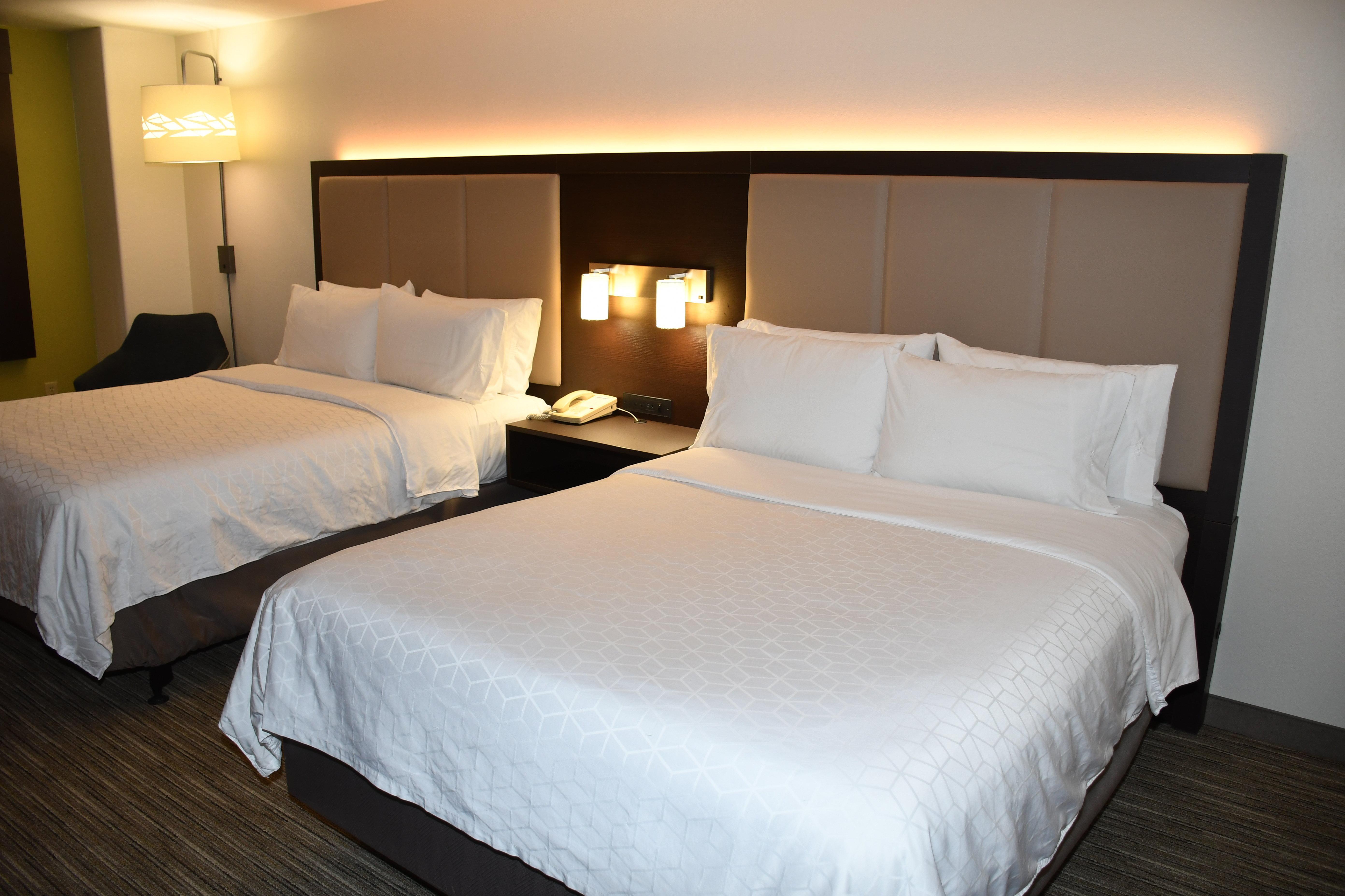 Holiday Inn Express Hotel & Suites Evanston By Ihg Экстерьер фото