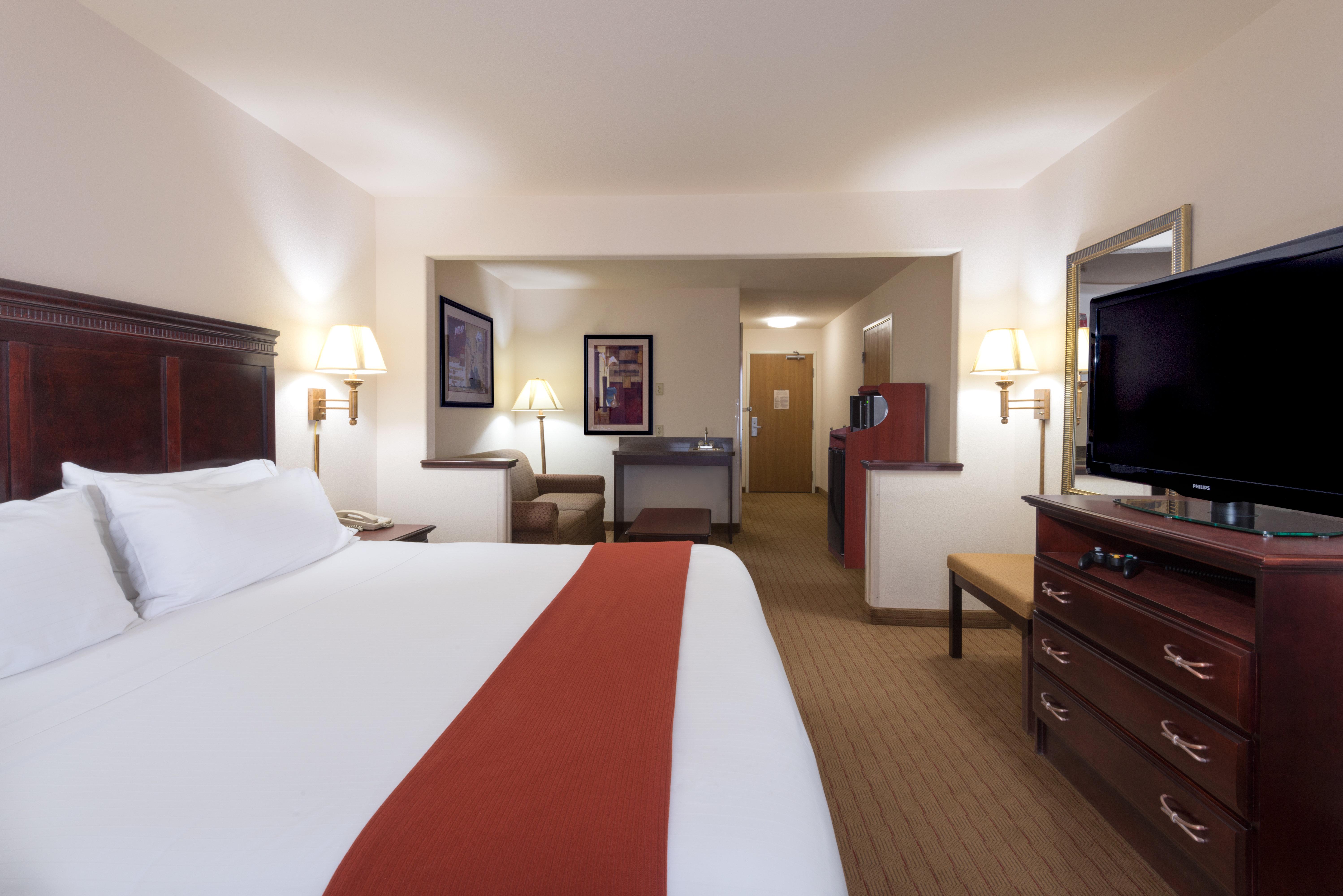 Holiday Inn Express Hotel & Suites Evanston By Ihg Экстерьер фото