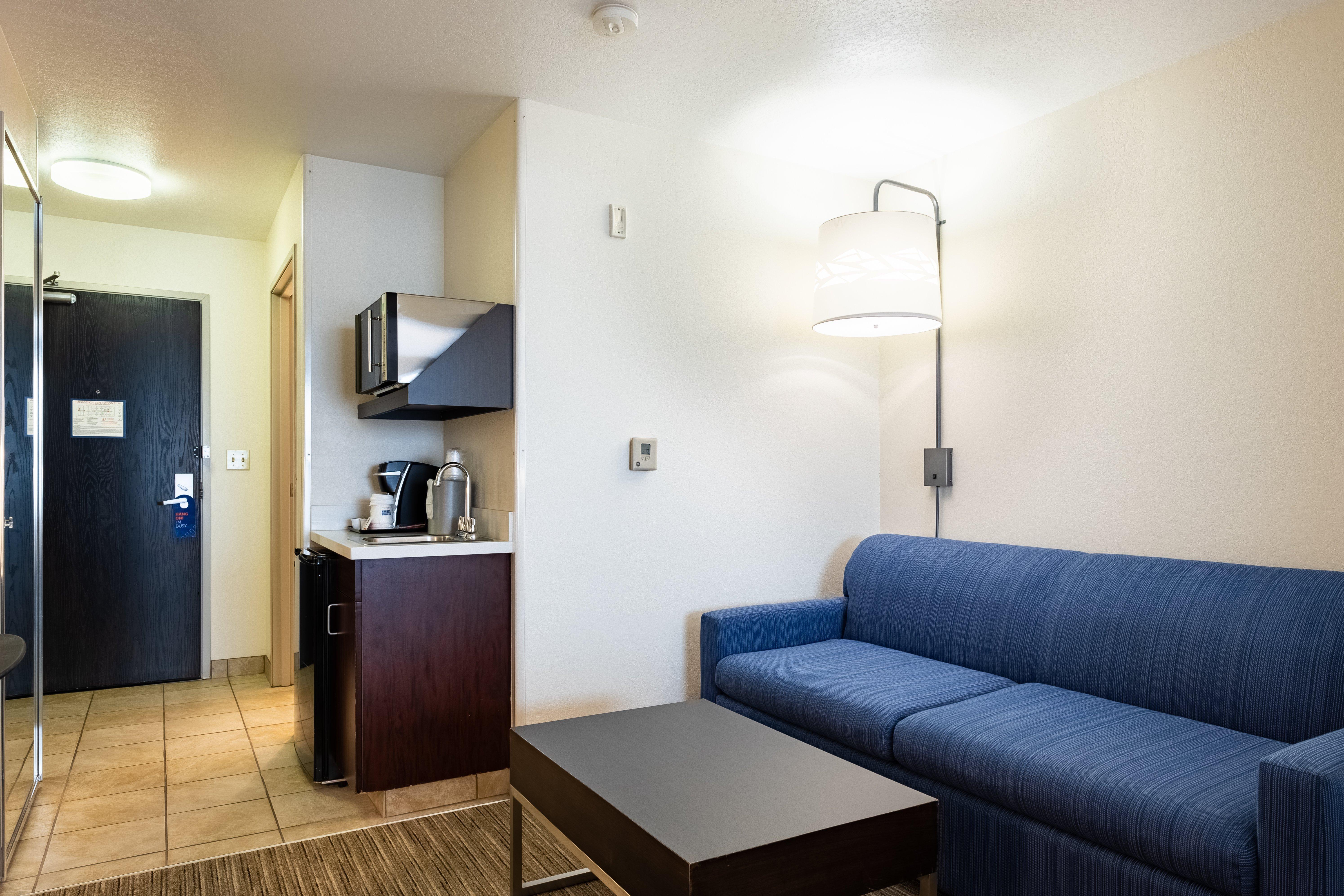 Holiday Inn Express Hotel & Suites Evanston By Ihg Экстерьер фото