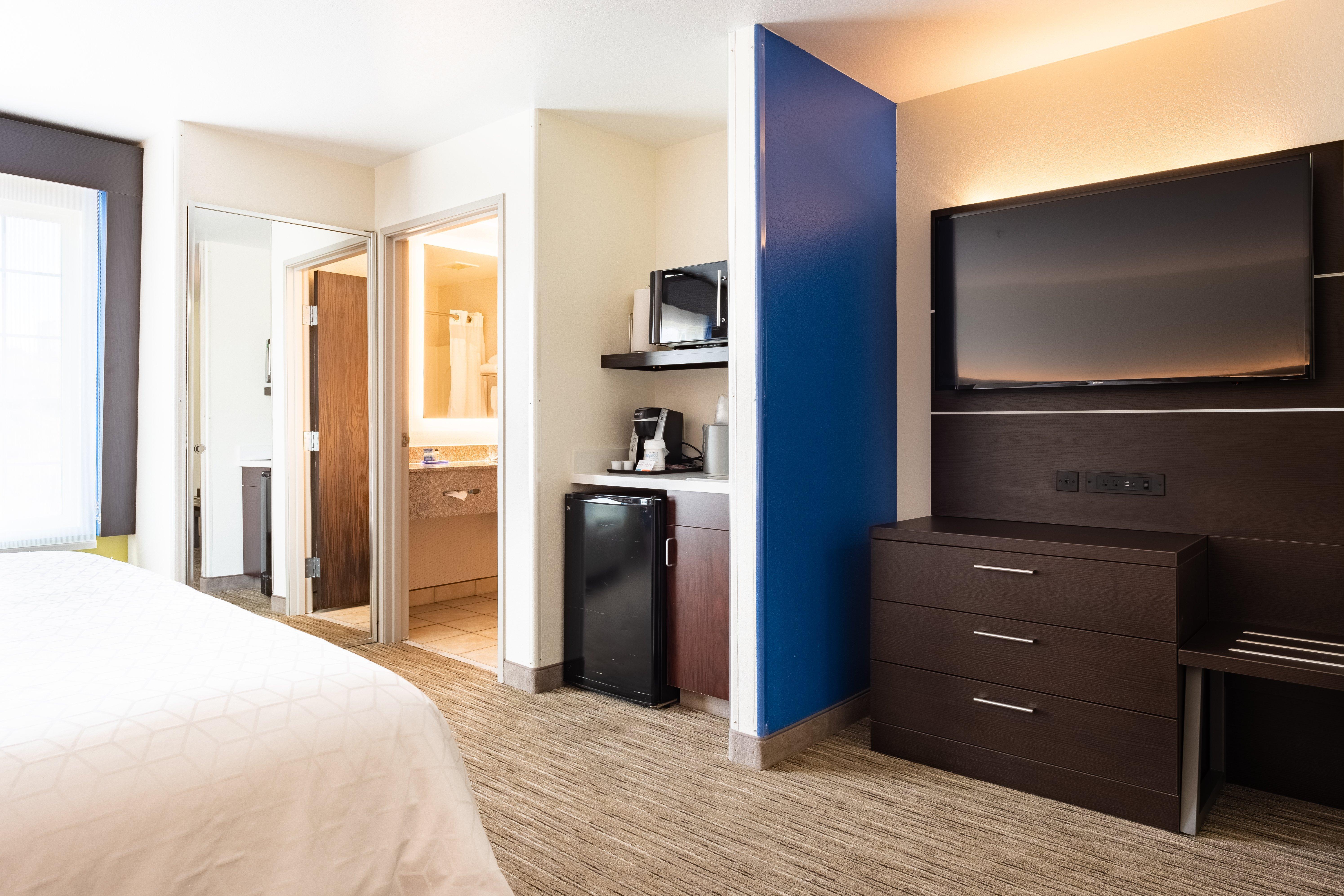 Holiday Inn Express Hotel & Suites Evanston By Ihg Экстерьер фото