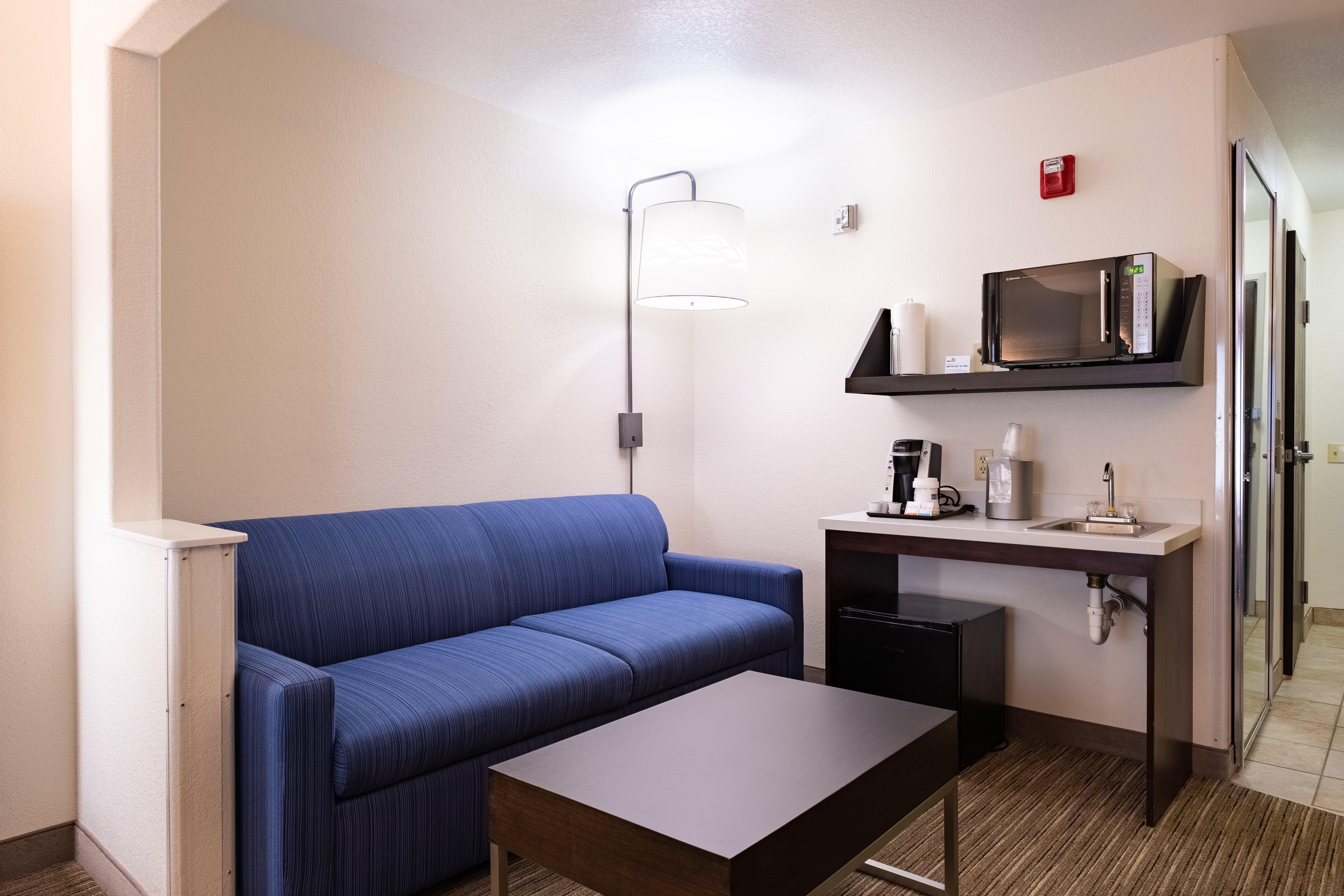 Holiday Inn Express Hotel & Suites Evanston By Ihg Экстерьер фото