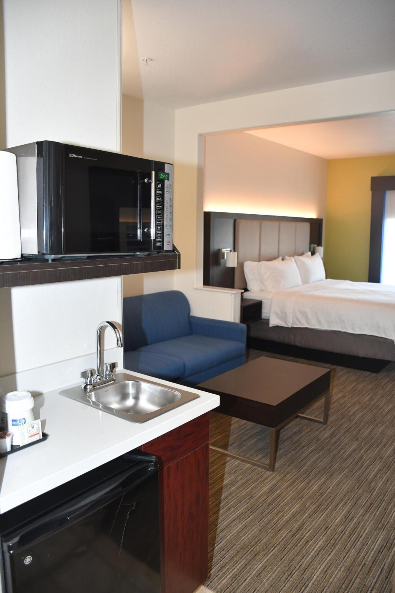 Holiday Inn Express Hotel & Suites Evanston By Ihg Номер фото